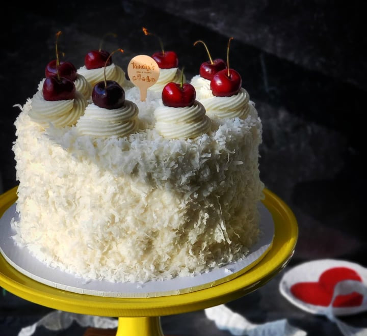 Old Fashioned Coconut Cake