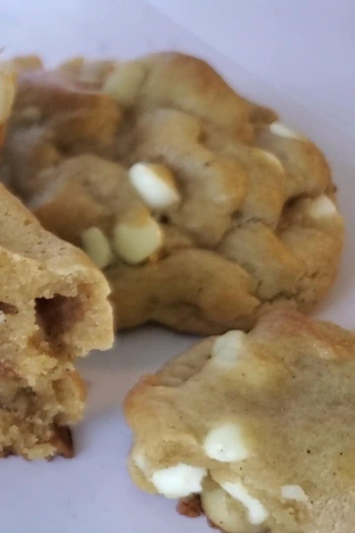 White Chocolate Macadamia Nut Cookies